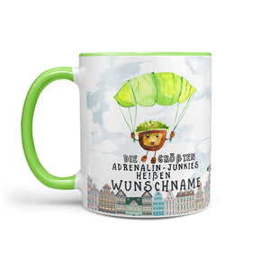 Tasse - Die größten Adrenalin-Junkies heißen - Wunschname Kaffeetasse - Kastanie - Sunnywall - Individualität trifft Design