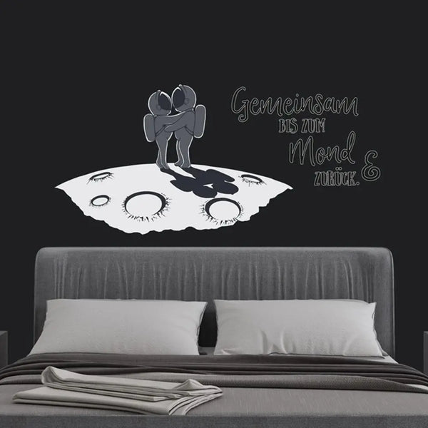 Astronaut Liebespaar auf dem Mond - Weltraum Wandtattoo Kollektion - Wandaufkleber Sunnywall