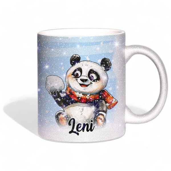 Glitzertasse - Winterlicher Panda mit Schneeball - Wunschnamen Tasse - Weihnachten - Silber Glitzer Sunnywall