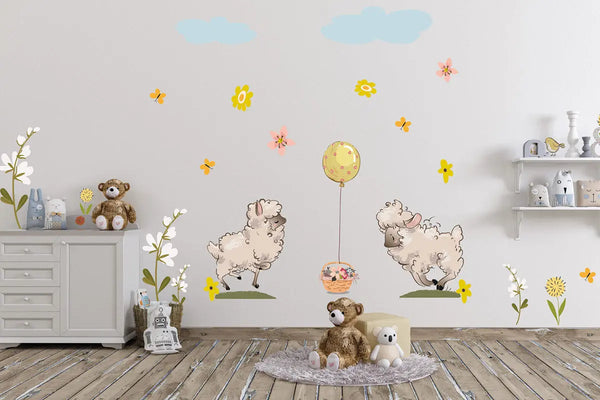 Wandtattoo - Spielende Schafe auf Blumenwiese Sunnywall