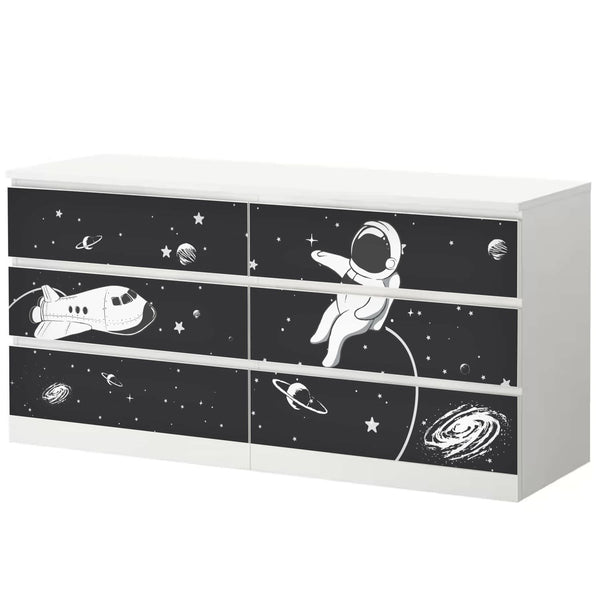 Möbelfolie passend für IKEA Malm Kommode Astronaut mit Raumschiff Schrankfolie - Sunnywall - Individualität trifft Design