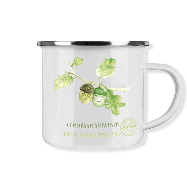 Campingbecher Emailletasse Tasse - Eicheln Gemeinsam schweben unter Himmel über Erde - Sunnywall - Individualität trifft Design