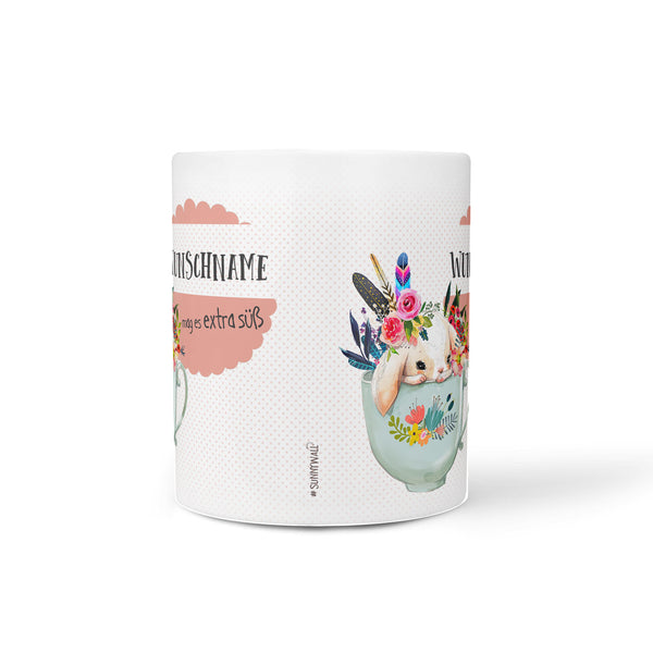 Hase in Tasse mit Wunschname - niedlicher Kaffeebecher - Sunnywall - Individualität trifft Design