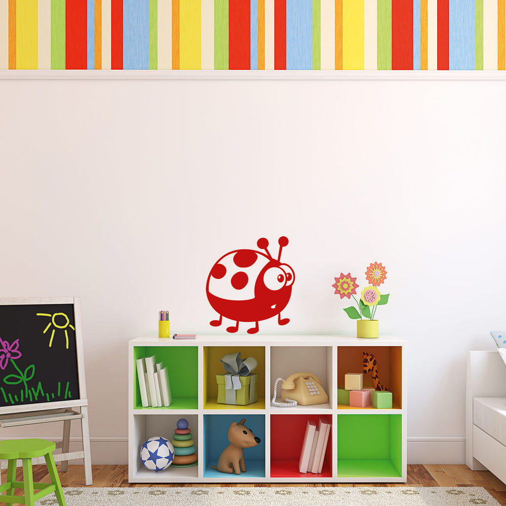 Wandtattoo Marienkäfer – Süßer Wandaufkleber für Kinderzimmer & Babyzimmer | Bunte Kinderwelt-Deko“ - Sunnywall - Individualität trifft Design