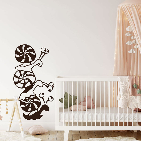 Wandtattoo Schnecken – Niedlicher Schnecken-Turm Wandaufkleber für das Kinderzimmer - Sunnywall - Individualität trifft Design