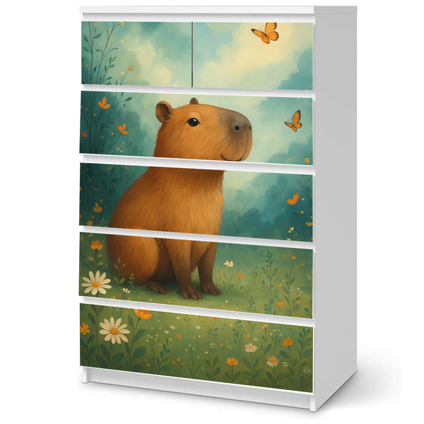 Möbelfolie Ikea Malm Capybara Naturmotiv im Gouache-Stil – für kreative Raumgestaltung