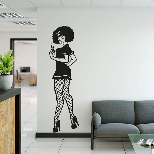 Wandtattoo Pin-up Girl – Krankenschwester mit Afro im Retro-Style | Wandaufkleber & StickerWandtattoo Pin Up Girl - Sunnywall - Individualität trifft Design