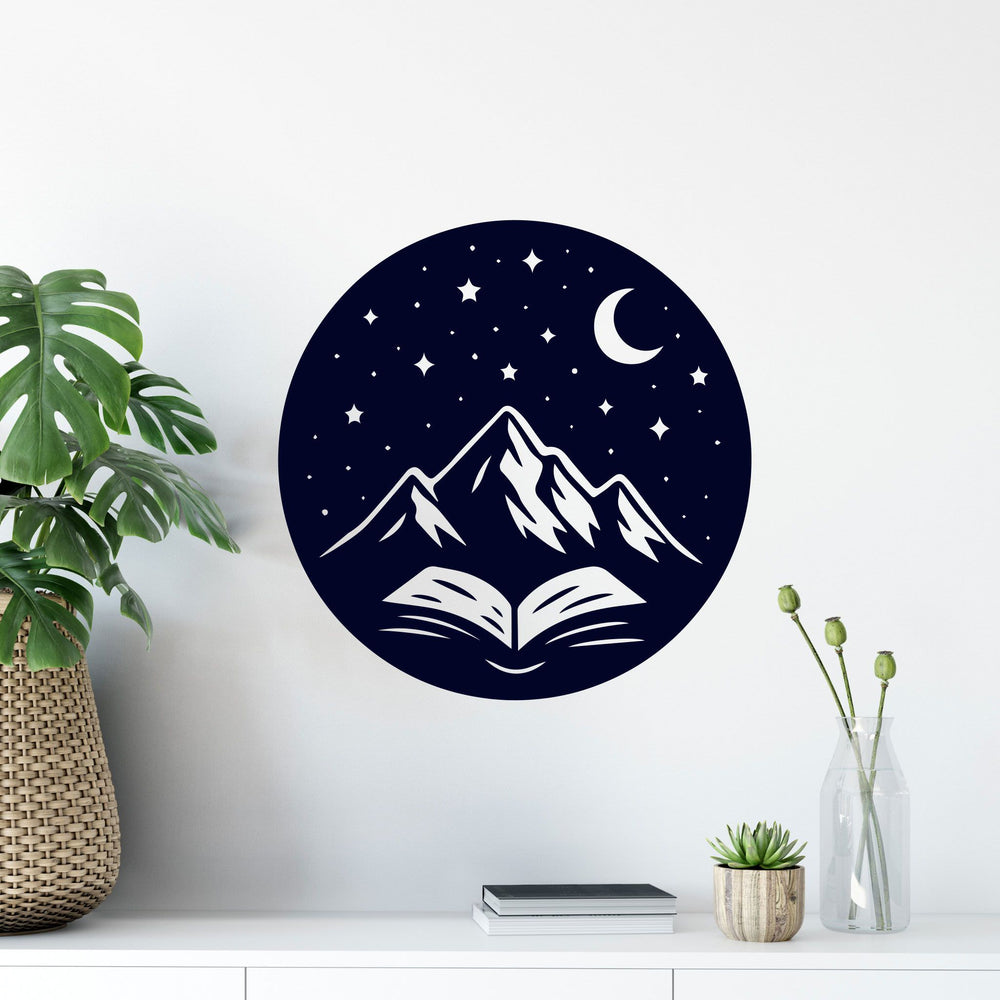 Wandtattoo Buch Berge – Bookish Deko mit Mond und Sternen