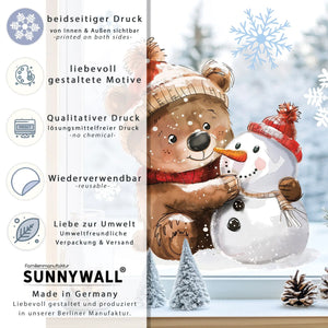 Fensterbild |  Knuddeliger Bär mit Schneemann | Winterliche Fensterbild Dekoration Sunnywall