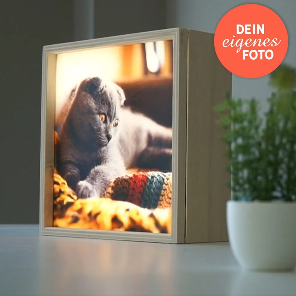 Fotolichtbox 20x20 cm mit eigenem Foto – Holzrahmen & LED-Beleuchtung Leuchtbox Sunnywall