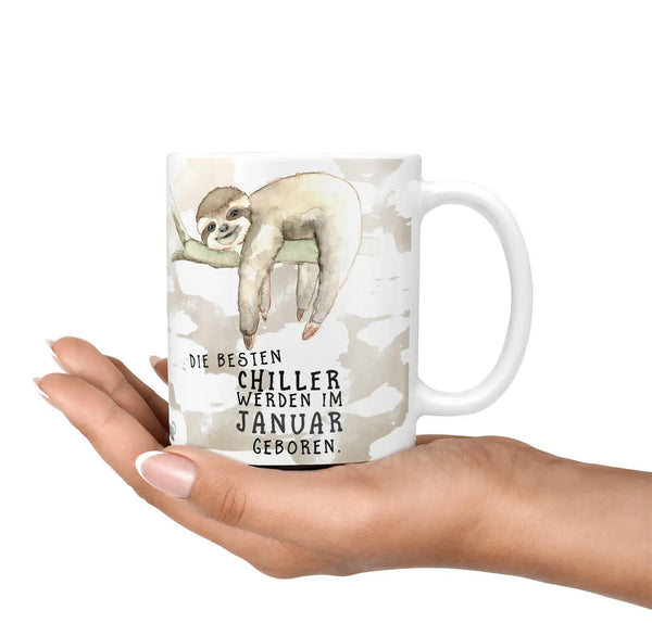 Monatstasse | Kaffeetasse Tasse Geburtstag Januar bis Dezember | Die größten Chiller (Faultier) inkl. Geschenkkarte Sunnywall