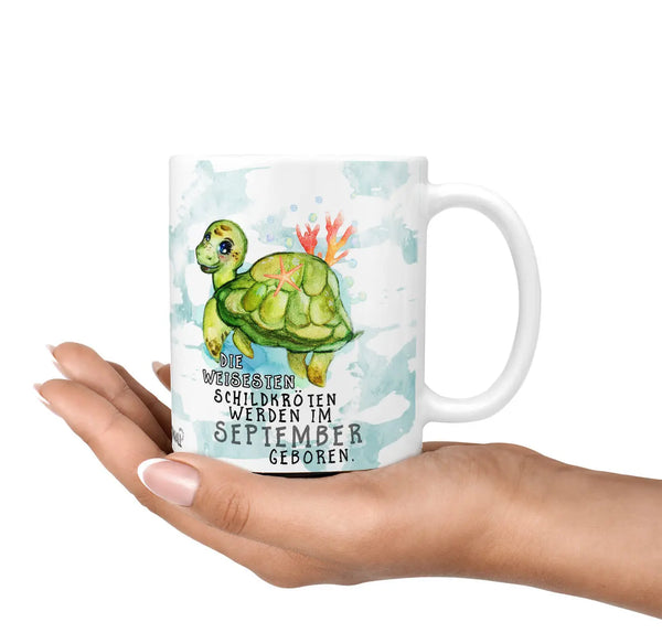 Monatstasse | Kaffeetasse Tasse Geburtstag Januar bis Dezember | Die weiseste Schildkröte Geburtstagstasse inkl. Geschenkkarte Sunnywall