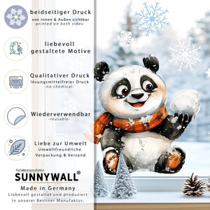 Fensterbild Fröhlicher Panda mit Schneeball | Winterliche Fensterbild Dekoration - Sunnywall - Individualität trifft Design
