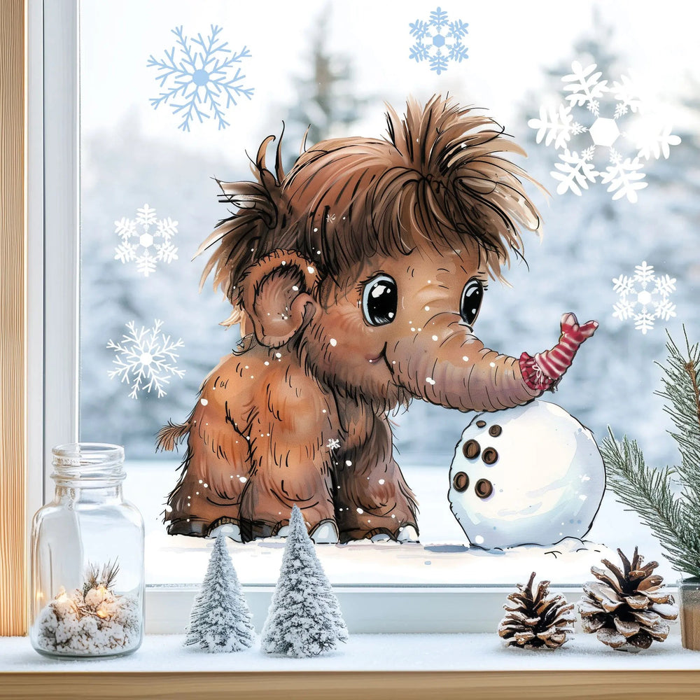 Fensterbild süßes Mammut baut Schneemann | Winterliche Fensterbild Dekoration - Sunnywall - Individualität trifft Design