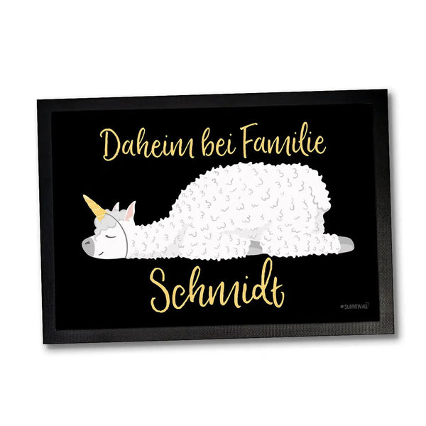 Fussmatte Alpaka personalisiert mit Wunschname – Daheim bei Familie - Sunnywall - Individualität trifft Design