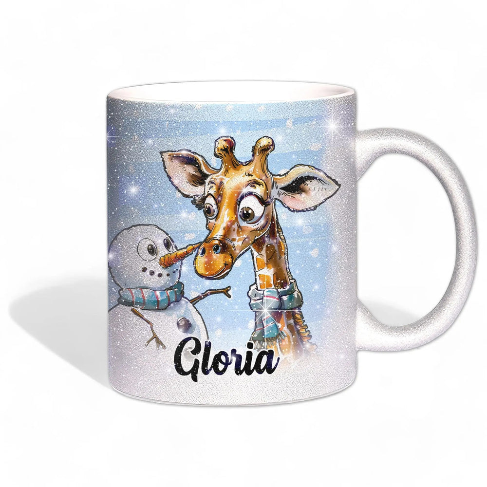 Glitzertasse - Winterliche Giraffe mit Schneemann - Wunschnamen Tasse - Weihnachten - Silber Glitzer - Sunnywall - Individualität trifft Design
