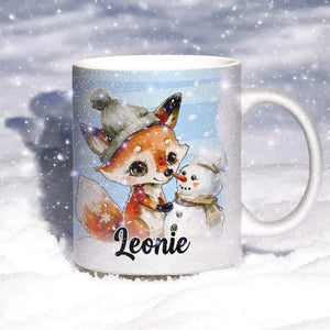 Glitzertasse - Winterlicher Fuchs mit Schneemann - Wunschnamen Tasse - Weihnachten - Silber Glitzer - Personalisierbar - Sunnywall - Individualität trifft Design