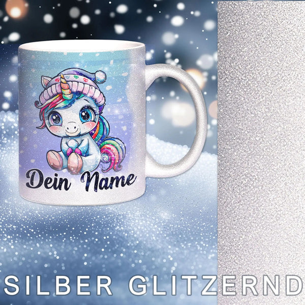 Glitzertasse - Winterliches Einhorn - Wunschnamen Tasse - Weihnachten - Silber Glitzer - Personalisierbar - Sunnywall - Individualität trifft Design