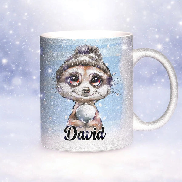 Glitzertasse - Winterliches Erdmännchen - Wunschnamen Tasse - Weihnachten - Silber Glitzer - Personalisierbar - Sunnywall - Individualität trifft Design