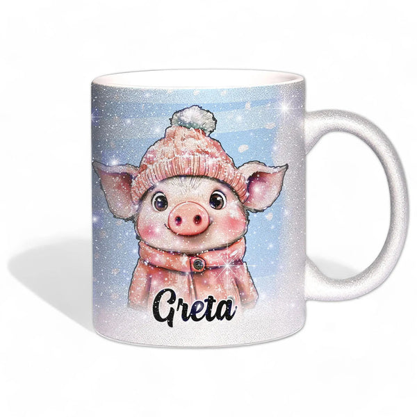 Glitzertasse - Winterliches Schweinchen - Wunschnamen Tasse - Weihnachten - Silber Glitzer - Personalisierbar - Sunnywall - Individualität trifft Design