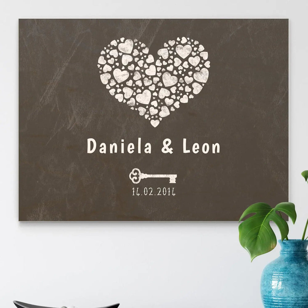 Holzbild Liebe – Herz mit Wunschnamen und Schlüssel zum Herzen - Sunnywall - Individualität trifft Design