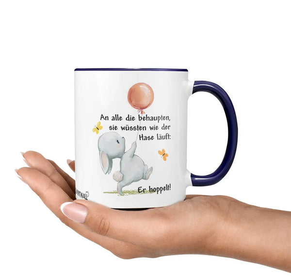 Lustige Tasse Hase Spruch Er hoppelt mit Ballon – Geschenk für Tierfreunde - Sunnywall - Individualität trifft Design