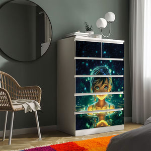 Möbelfolie IKEA MALM Anime - Nanami Leuchtendes Mädchen im Wasser - Sunnywall - Individualität trifft Design