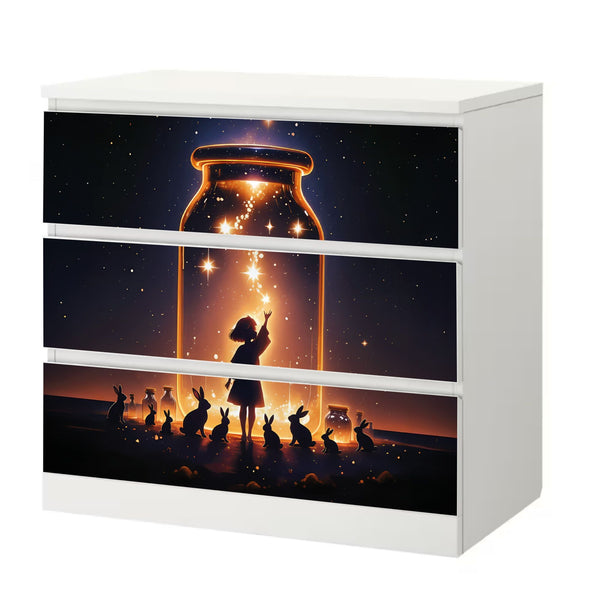 Möbelfolie IKEA MALM Anime Sternenfänger – Magisches Mädchen mit Sternen im Glas - Sunnywall - Individualität trifft Design