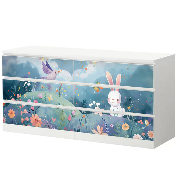 Möbelfolie IKEA Malm Hase – niedliches Design auf Blumenwiese mit Regenbogen - Sunnywall - Individualität trifft Design