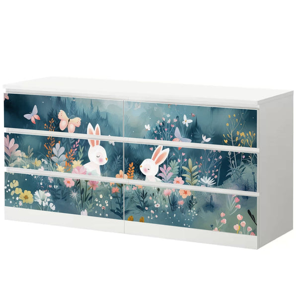 Möbelfolie IKEA Malm Hasen – liebevolles Bergwiese-Motiv fürs Kinderzimmer - Sunnywall - Individualität trifft Design