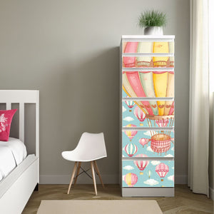 Möbelfolie IKEA Malm Heißluftballons – rosa Traumwolken für Kinderzimmer - Sunnywall - Individualität trifft Design