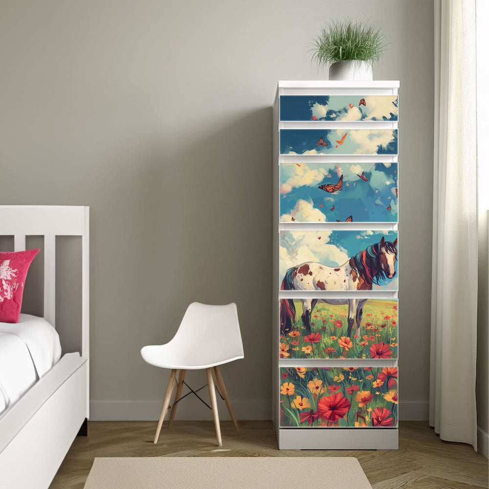 Möbelfolie IKEA Malm Pferd – buntes Blumenwiesenmotiv mit Schecke & Schmetterling - Sunnywall - Individualität trifft Design