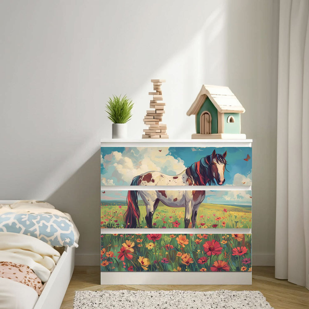 Möbelfolie IKEA Malm Pferd – buntes Blumenwiesenmotiv mit Schecke & Schmetterling - Sunnywall - Individualität trifft Design