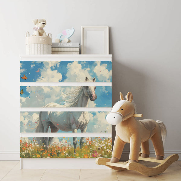 Möbelfolie IKEA Malm Pferd – weißes Pferd auf Blumenwiese mit Sommerhimmel - Sunnywall - Individualität trifft Design