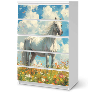 Möbelfolie IKEA Malm Pferd – weißes Pferd auf Blumenwiese mit Sommerhimmel - Sunnywall - Individualität trifft Design
