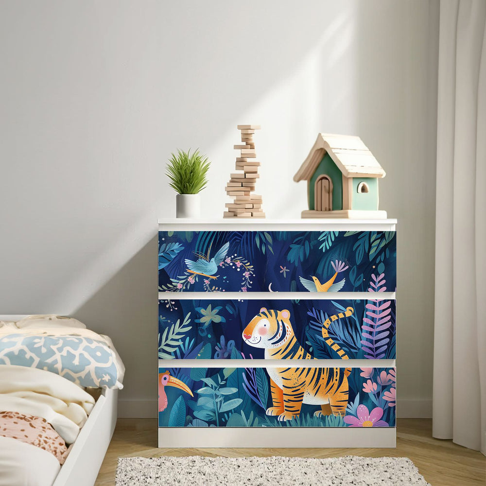 Möbelfolie IKEA Malm Tiger – farbenfrohes Dschungelmotiv fürs Kinderzimmer - Sunnywall - Individualität trifft Design