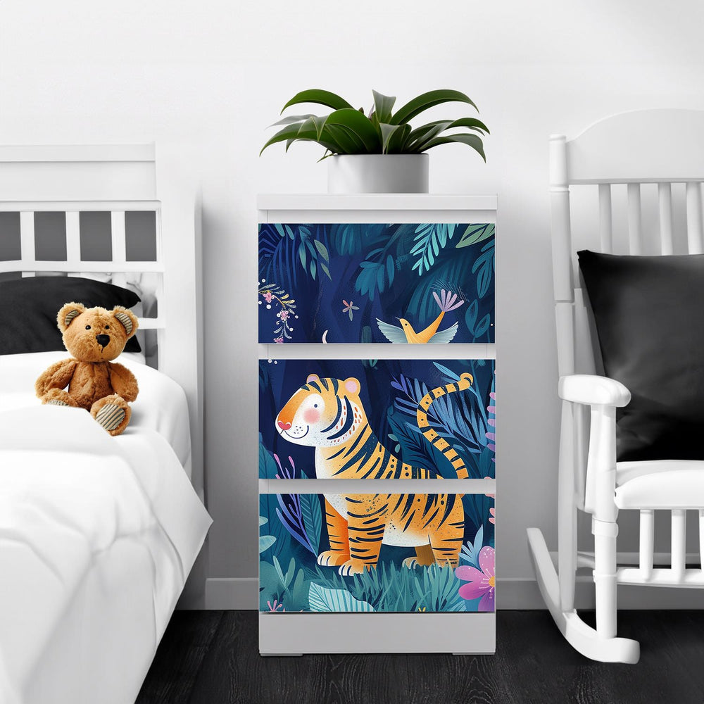 Möbelfolie IKEA Malm Tiger – farbenfrohes Dschungelmotiv fürs Kinderzimmer - Sunnywall - Individualität trifft Design