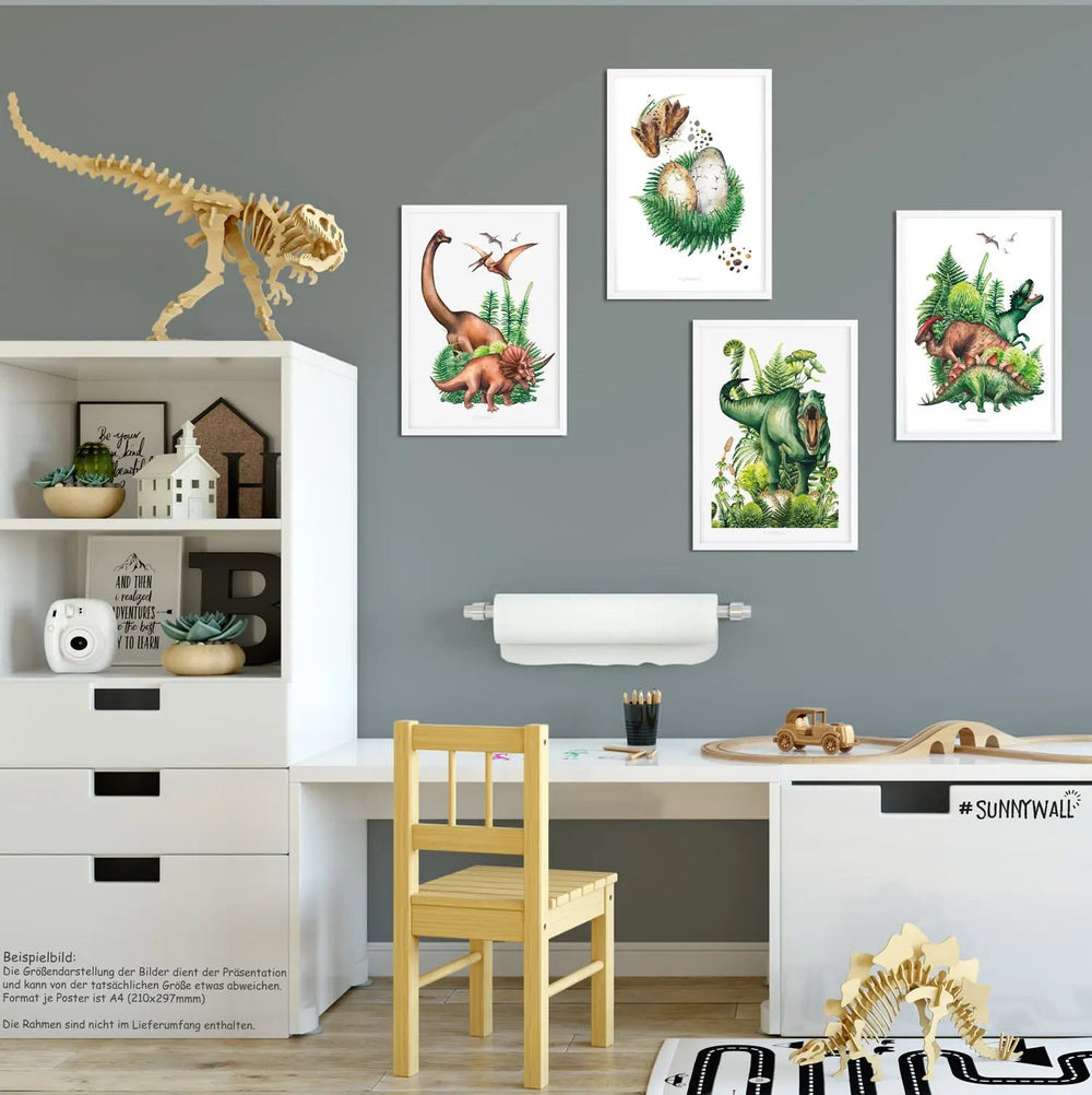 Poster Dinosaurier Kinderzimmer 4er Set mit T-Rex Triceratops & Dschungel Deko - Sunnywall - Individualität trifft Design