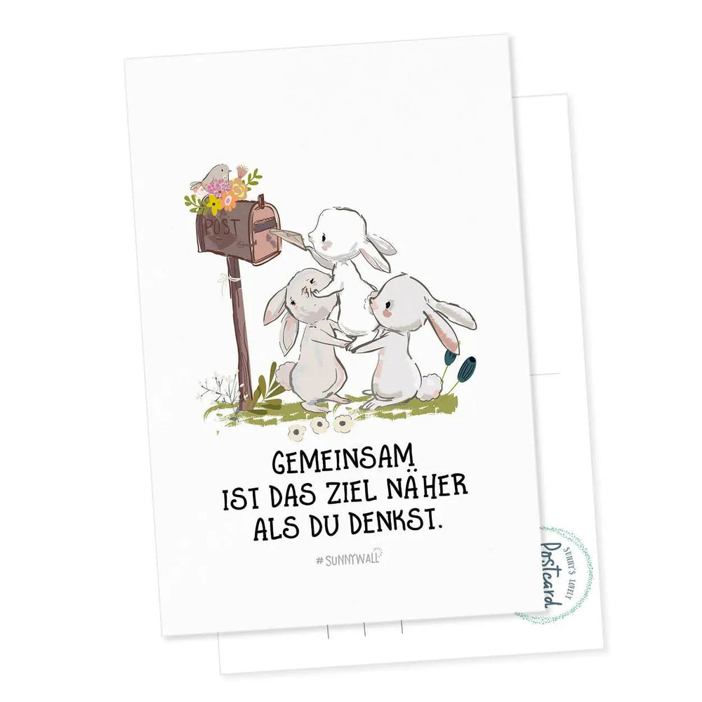 Postkarte Gemeinsam Ziel – Häschen mit Brief an der Post - Sunnywall - Individualität trifft Design
