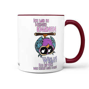 Tasse Eigene Welt – Lustige Eulen-Tasse mit Spruch „Man kennt mich dort“ – Rot - Sunnywall - Individualität trifft Design