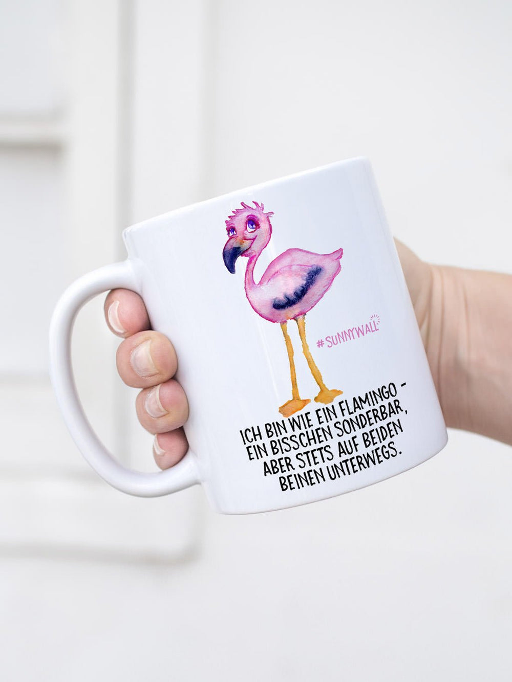 Tasse Flamingo Spruch – Ein bisschen sonderbar - Sunnywall - Individualität trifft Design