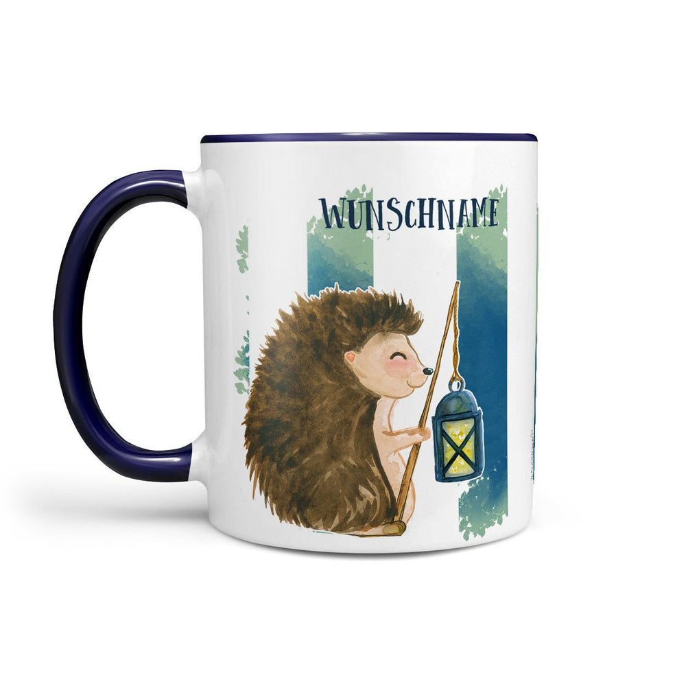 Tasse Igel mit Laterne – personalisiert mit Wunschname und blauem Henkel - Sunnywall - Individualität trifft Design