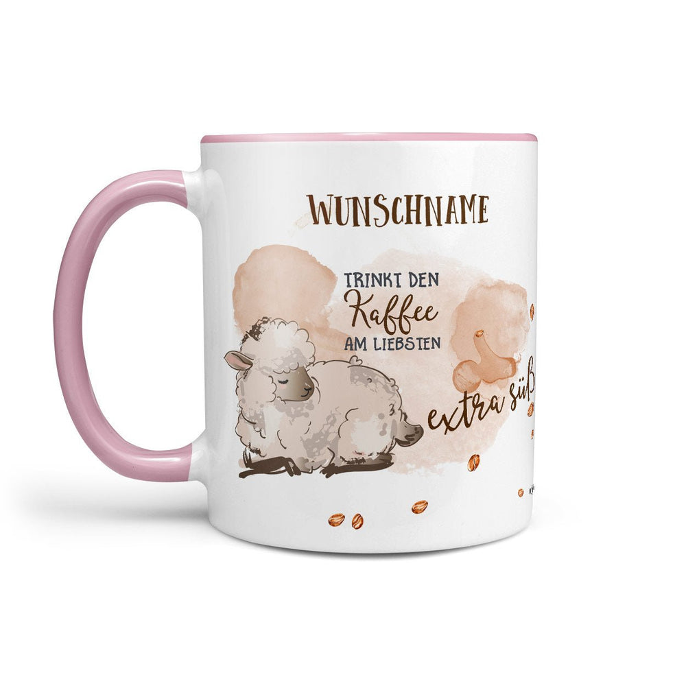 Tasse Kaffee extra süß – Schaf mit Wunschname und rosa Henkel - Sunnywall - Individualität trifft Design