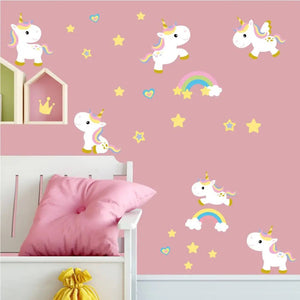 Wandtattoo Einhorn Kinderzimmer – süßes Regenbogen-Einhorn mit Sternen - Sunnywall - Individualität trifft Design