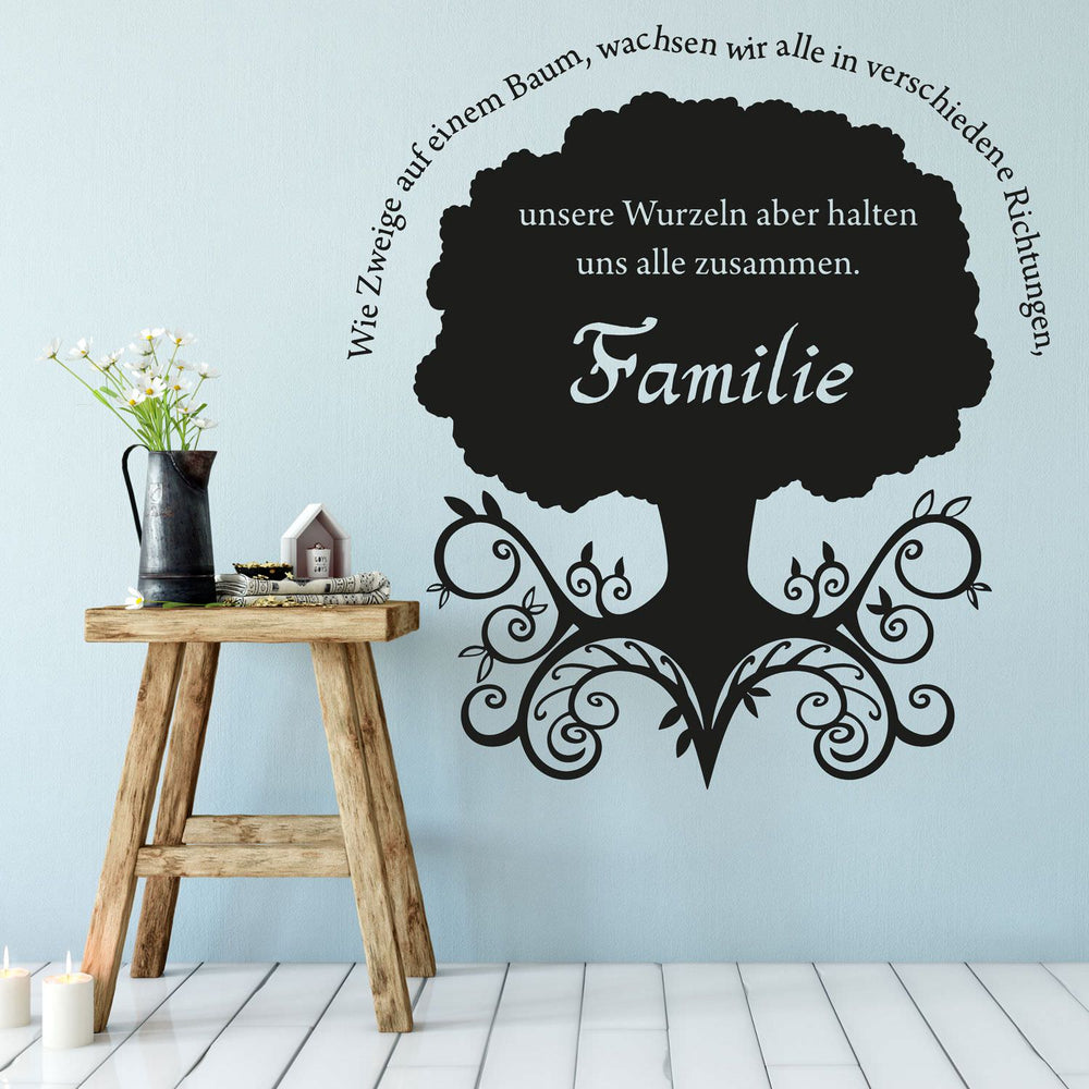 Wandtattoo Familie Baum mit Spruch und Wurzeln als Symbol für Zusammenhalt - Sunnywall - Individualität trifft Design