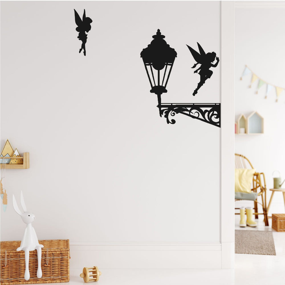 Wandtattoo Feen mit Laterne – Zauberhafte Elfen-Szene mit Licht und Sternen - Sunnywall - Individualität trifft Design