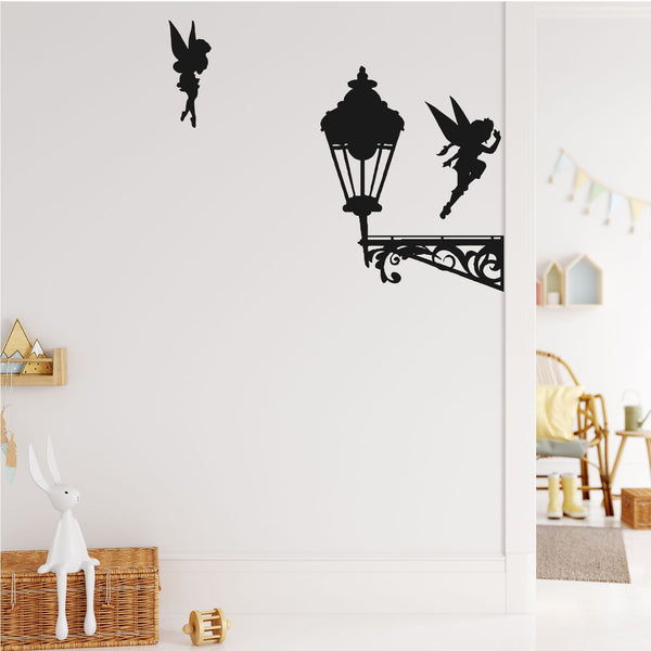 Wandtattoo Feen mit Laterne – Zauberhafte Elfen-Szene mit Licht und Sternen - Sunnywall - Individualität trifft Design