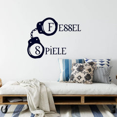 Wandtattoo Fesselspiele – Freches Motiv mit Handschellen fürs Schlafzimmer - Sunnywall - Individualität trifft Design