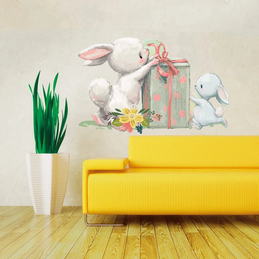 Wandtattoo Hasen Kinderzimmer – Niedliche Hasen mit Geschenk - Sunnywall - Individualität trifft Design