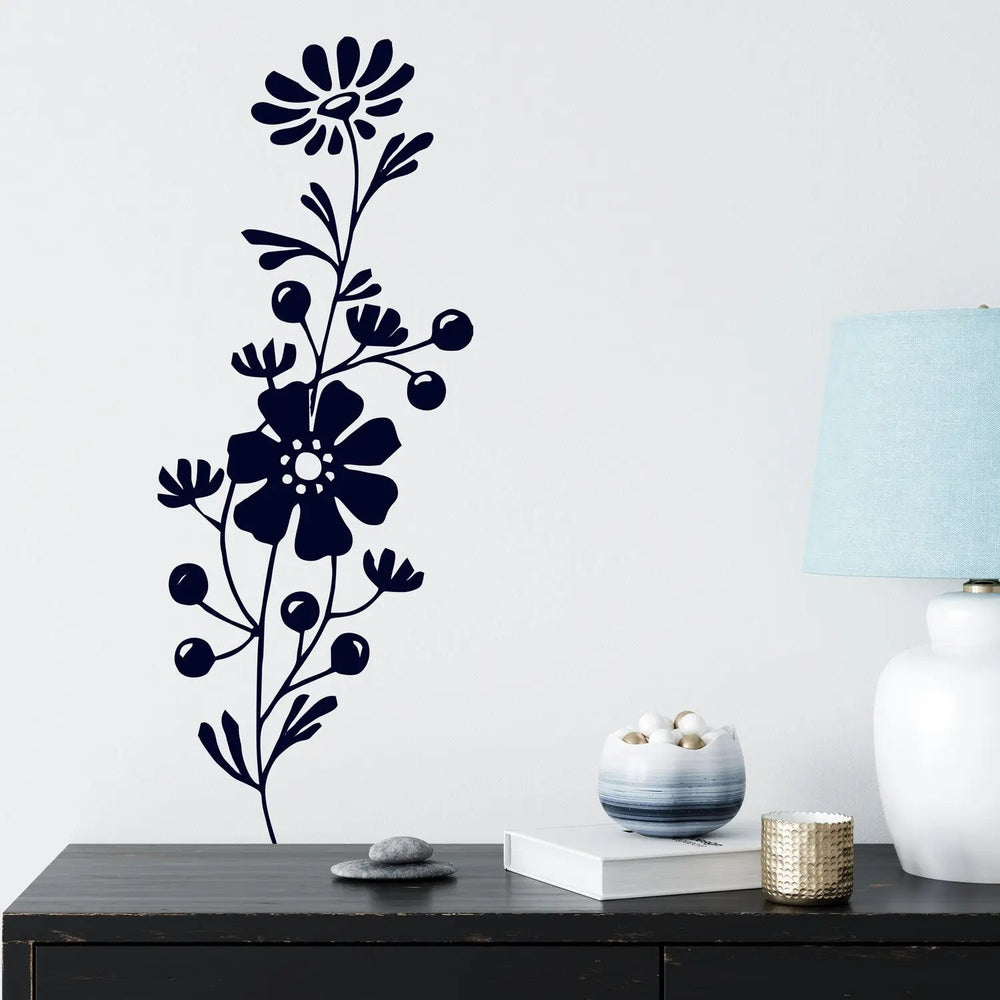 Wandtattoo Kornblume – Stilisiertes Blumenmotiv mit natürlicher Leichtigkeit - Sunnywall - Individualität trifft Design